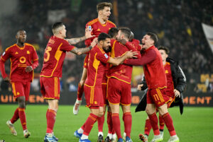 AS Roma spillerne jubler efter en scoring