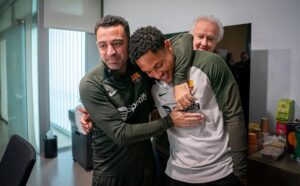Xavi vil ikke presse Vitor Roque.