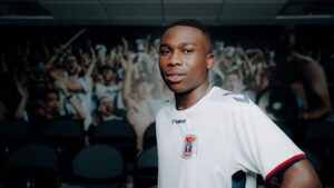 Glad Egbedi skifter til AGF