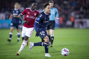 Mikael Andersons gule kort i kampen mellem AGF og Vejle Boldklub bliver nu appelleret.