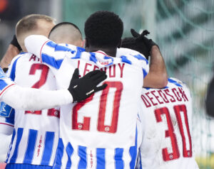 OB jubler efter en scoring