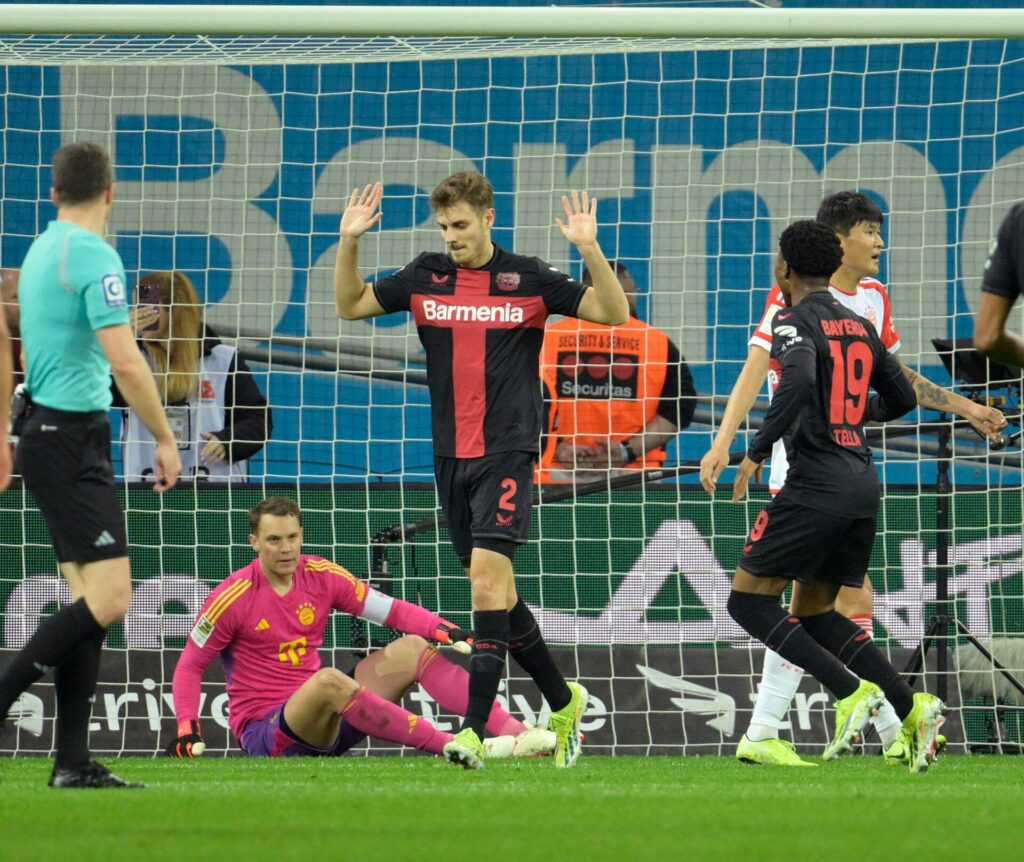 Josip Stanisic valgte ikke at juble efter sin scoring for Bayer Leverkusen mod Bayern München.