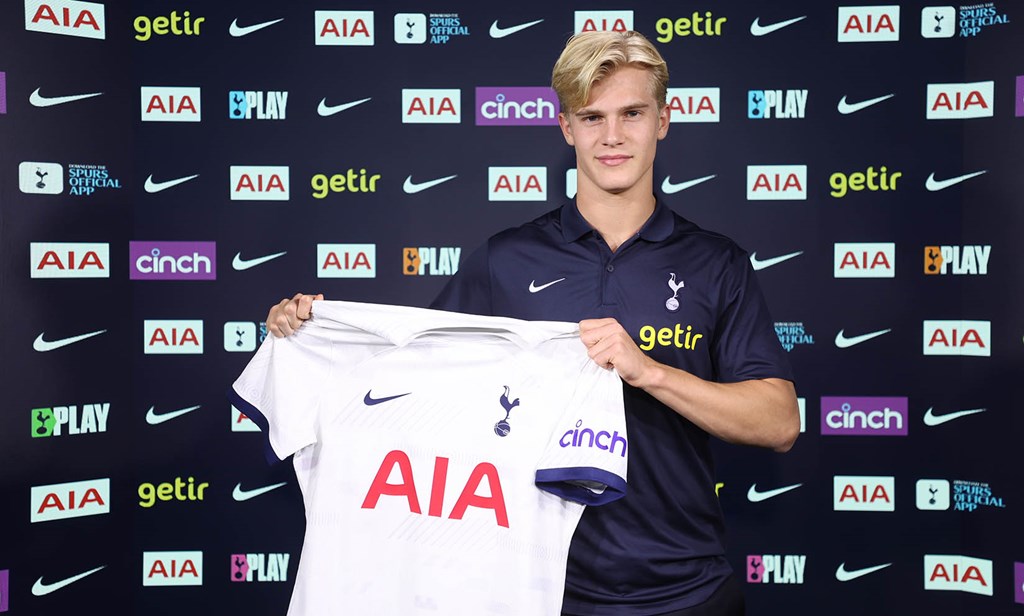 Svenske Lucas Bergvall skifter til Tottenham.