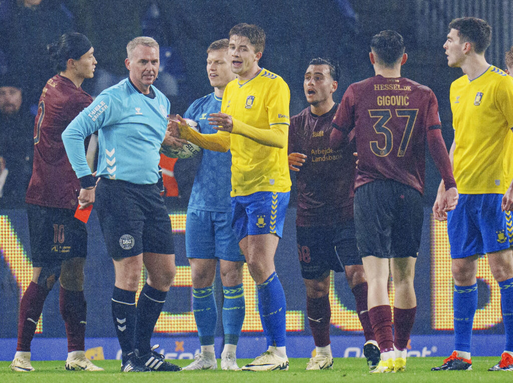 Henrik Heggheim fik rødt i kampen mellem Brøndby og FC Midtjylland.