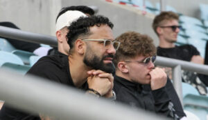 Sean Klaiber tilskuer til en Brøndby IF kamp