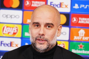 Pep Guardiola svarer på spørgsmål for Manchester City