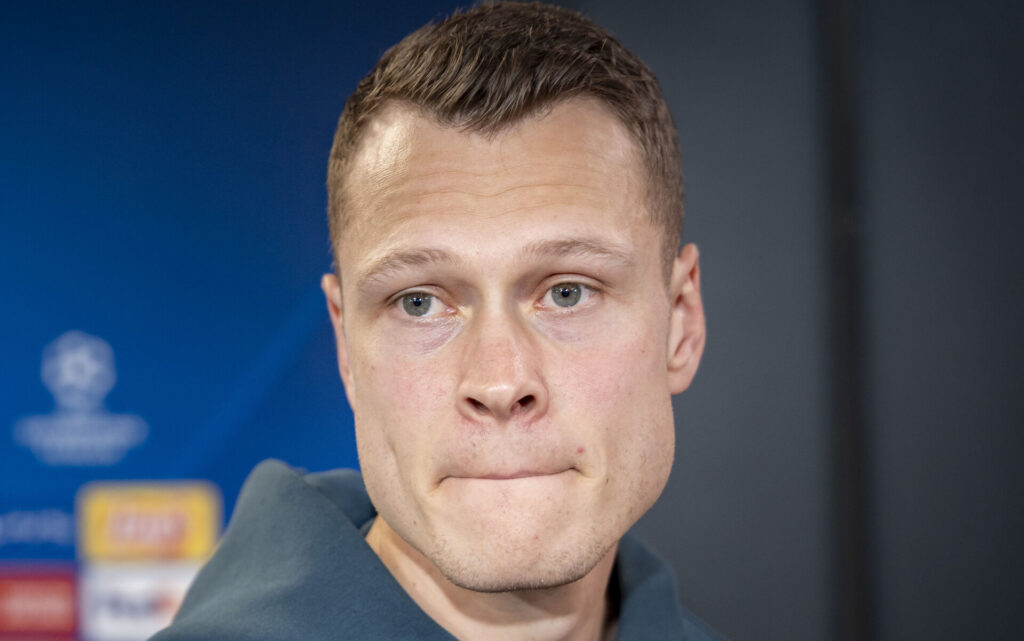 Viktor Claesson til pressemøde for FCK