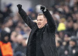 FC Københavns cheftræner Jacob Neestrup jubler omkring slutfløjt under Champions League-kampen mellem FC København og Galatasaray SK i sjette spillerunde i gruppe A i Parken, København, tirsdag den 12. december 2023..