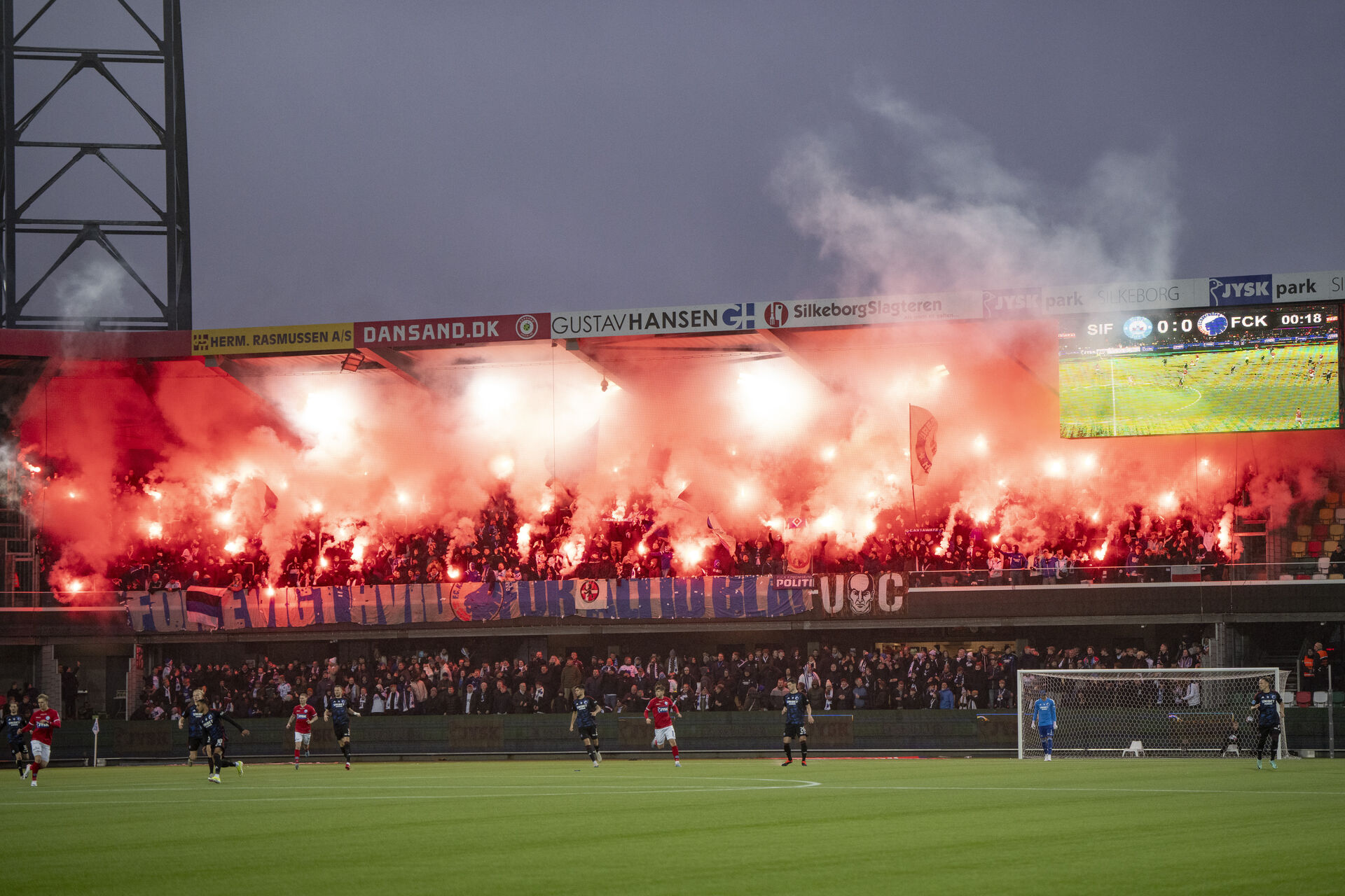 21 Gang På Et år Fck Får Stor Bøde For Pyro 