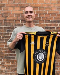 Frederik Høgh ser frem til endnu en skarp halvsæson i Aarhus Fremad, når 2. Divisionen begynder igen lige om lidt.