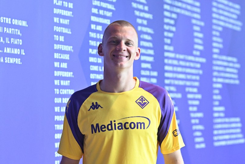 Oliver Christensen præsenteres i Fiorentina