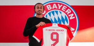 Jonah Kusi-Asare er ny mand i Bayern München.