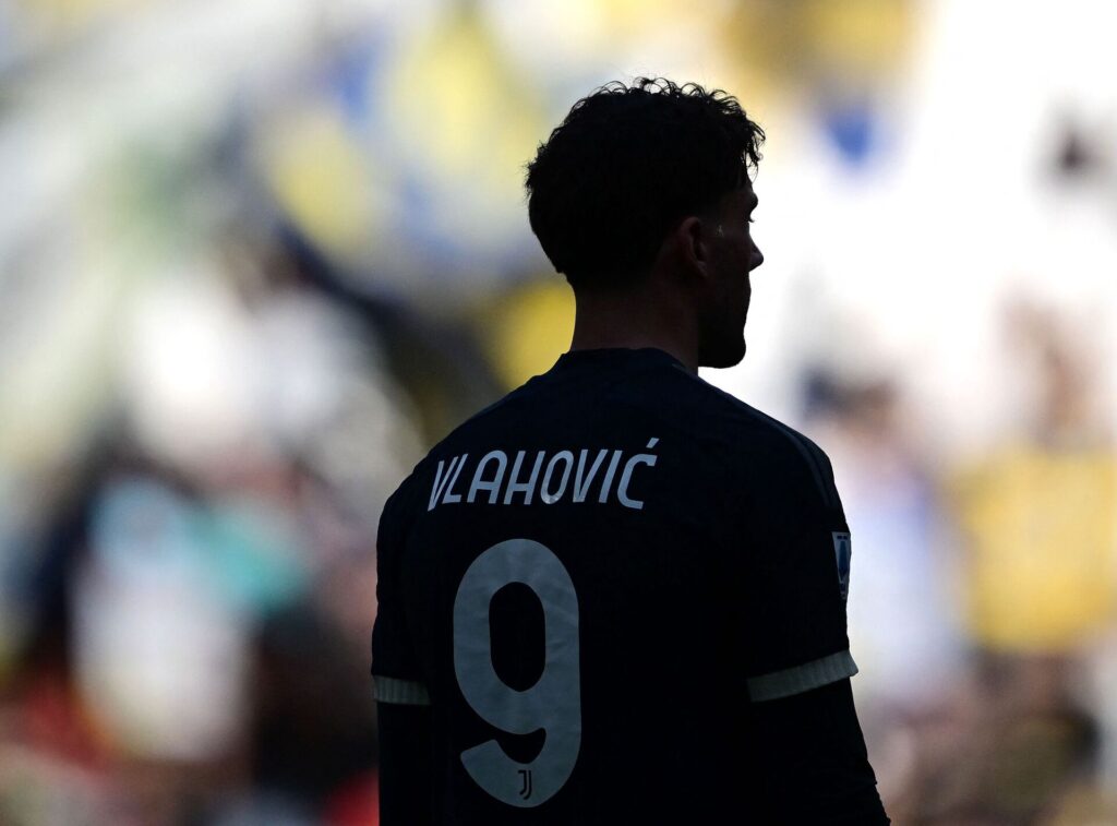 Juventus slog Frosinone på overtidsmål og to mål af Dusan Vlahovic.
