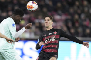 Kristoffer Olsson i kamp for FC Midtjylland