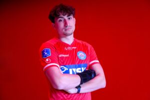 Alexander Lind i rød trøje for Silkeborg