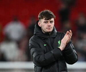 Conor Bradley har mistet sin far. Det oplyser Liverpool på sin hjemmeside.