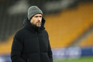 Erik ten Hag stikker til medierne og fortæller, at han har styr på sit omklædningsrum.