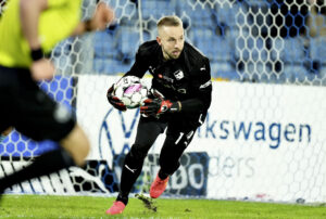Randers FC's målmand Patrik Carlgren i superligakampen mellem Randers FC og Lyngby Boldklub på Cepheus Park i Randers.