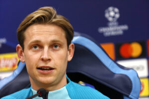 Frenkie de Jong har set sig sur på den spanske presse