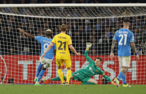 Victor Osimhen har netop udlignet for Napoli imod FC Barcelona!