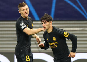 Ancelotti tror på, at Toni Kroos forlænger sin kontrakt i Real Madrid.