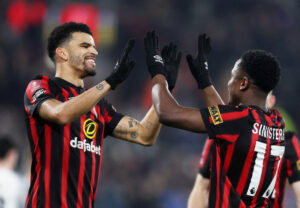 Dominic Solanke er en eftertragtet herre, eftersom han har gang i en rigtig god sæson i Bournemouth. Nu meldes West Ham interesseret i den 26-årige angriber.