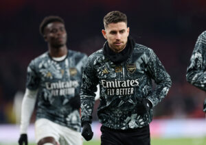 Jorginho varmer op for Arsenal