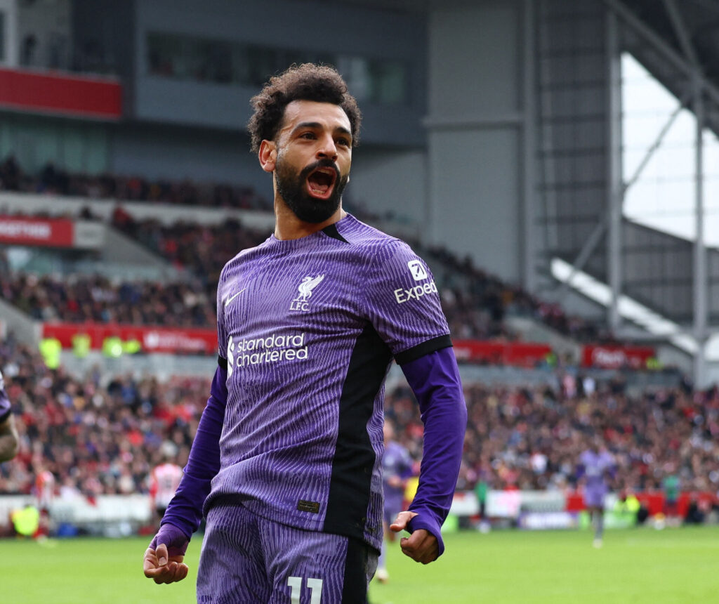 Mohamed Salah er en af de spillere, Liverpool håber at have klar til finale i Carabao Cuppen søndag