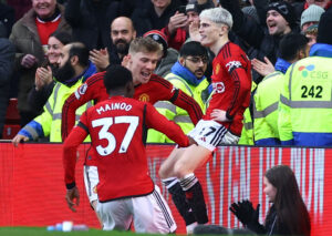 Mainoo, Garnacho og Højlund på vej til at fejre en scoring