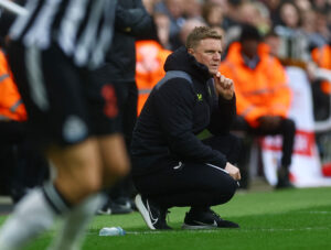 Eddie Howe har udsigt til at få to skadede spillere med igen