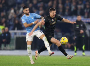 Leander Dendoncker mener, at Napoli har mere prestige end Aston Villa.