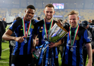 Denzel Dumfries er på blokken i Manchester United.