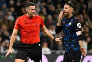 Sergio Ramos og Jesus Navas er blevet tilbudt nye kontrakter i Sevilla.