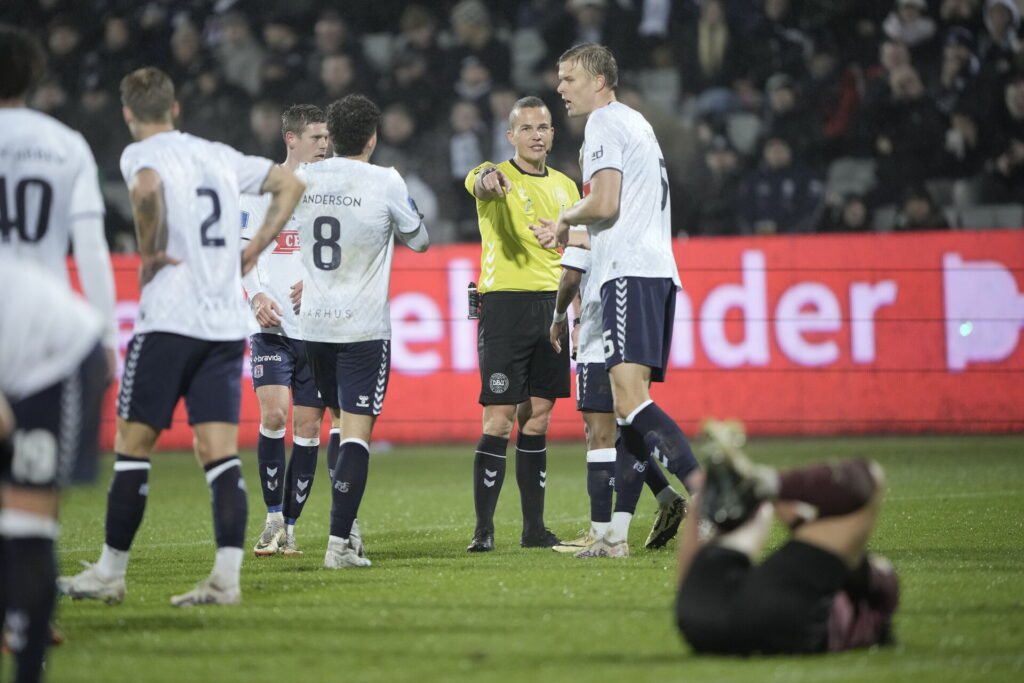 Mikael Anderson var skuffet efter AGF's nederlag til FC Midtjylland