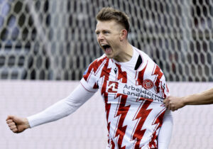 Mathias Jørgensen har scoret til 1-0 i NordicBet ligaen mellem AaB og SønderjyskE på Aalborg Portland Park, lørdag 24. februar 2024.