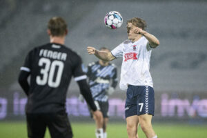 AGF's Mads Emil Madsen og OB's Max Fenger under superligakampen mellem AGF og OB på Ceres Park i Aarhus.