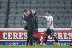 AGF giver fuld status på Bailey Peacock-Farrell.