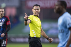 Dommer Sandi Putros under superligakampen mellem Randers FC og FC København på Cepheus Park Randers i Randers søndag den 5. november 2023
