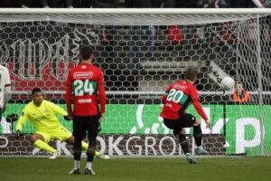 Lasse Schöne sparker den ind på straffespark for Nijmegen