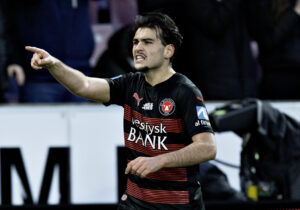 FC Midtjyllands Aral Simsir hjar scoret til 1-0 i superligakampen mellem FC Midtjylland og Vejle Boldklub på MCH Arena i Herning, søndag den 17. marts 2024.