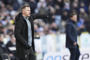 Jacob Neestrup på sidelinjen under FCK's Superliga-kamp imod OB.