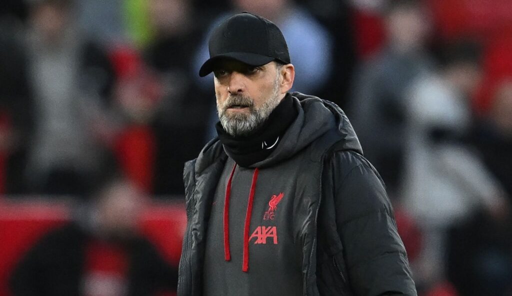 Jürgen Klopp ser ikke begejstret ud efter nederlag til Manchester United.