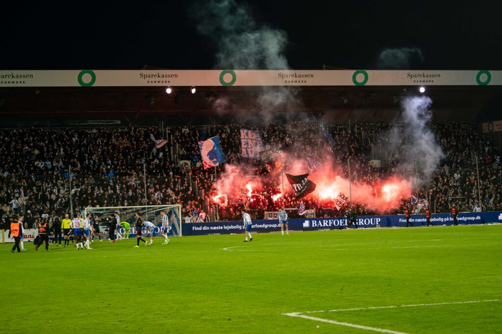 FCK Fans under Superliga-kampen mellem OB og FC