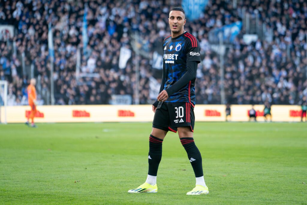 Elias Achouri i Superliga-kampen imellem OB og FCK.