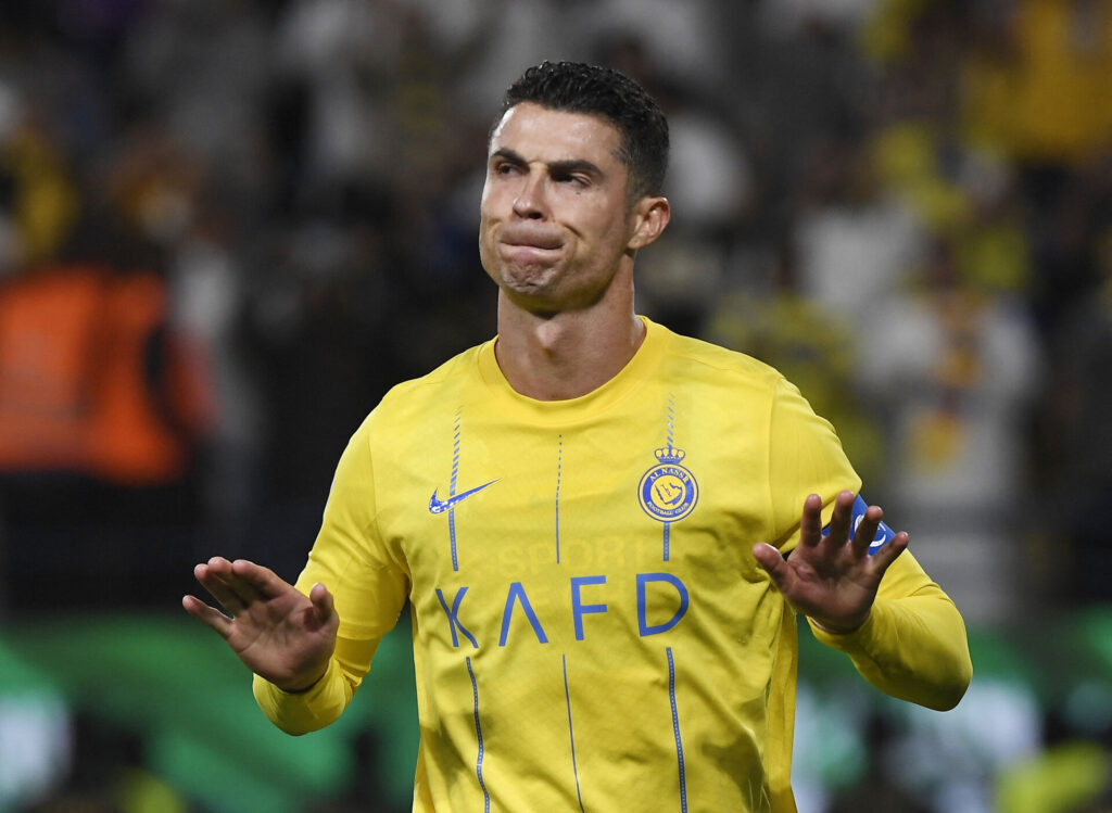 Cristiano Ronaldo med fagter i Saudi-Arabien