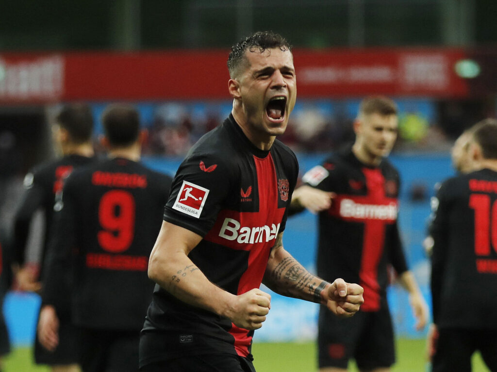 Xhaka jubler efter Leverkusen gjorde det til 2-1 mod Hoffenheim.
