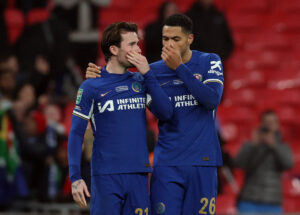 Levi Colwill og Ben Chilwell går glip af mandagens kamp imod Newcastle - det bekræfter Mauricio Pocchetino til klubbens hjemmeside.