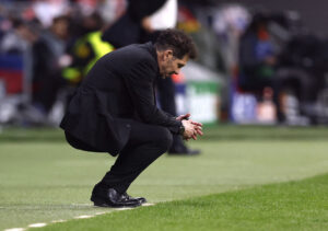 Det var en synligt rørt Diego Simeone, der kunne se sit Atlético-mandskab gå videre i Champions League efter straffesparkssejren over Inter.