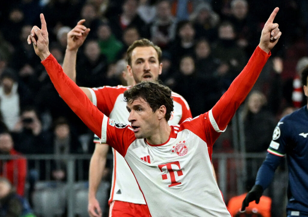 Thomas Müller jubler efter scoring til 2-0