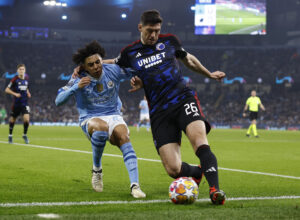 F.C. Københavns Scott McKenna under Champions League-kampen mod Manchester City.